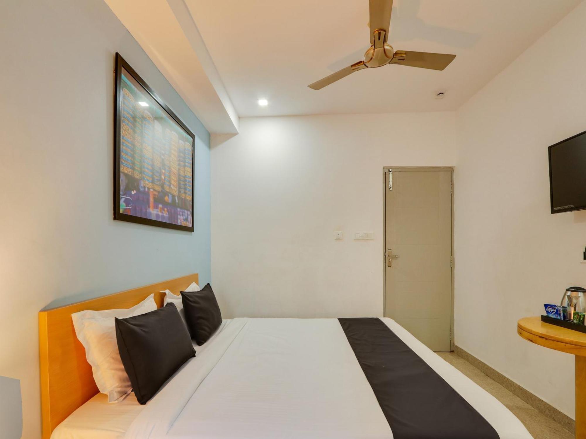 Super Townhouse Qualia Prime Hotel Near Nexus Mall Hyderabad Eksteriør bilde